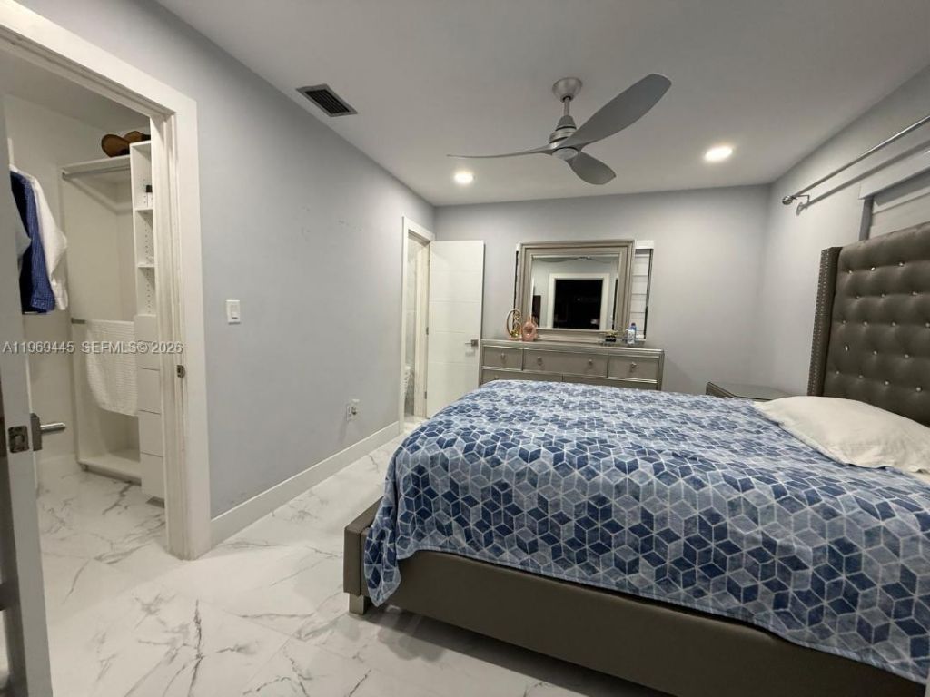 15750 SW 216th St , Miami, FL 33170 Photo