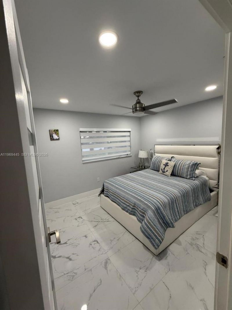 15750 SW 216th St , Miami, FL 33170 Photo