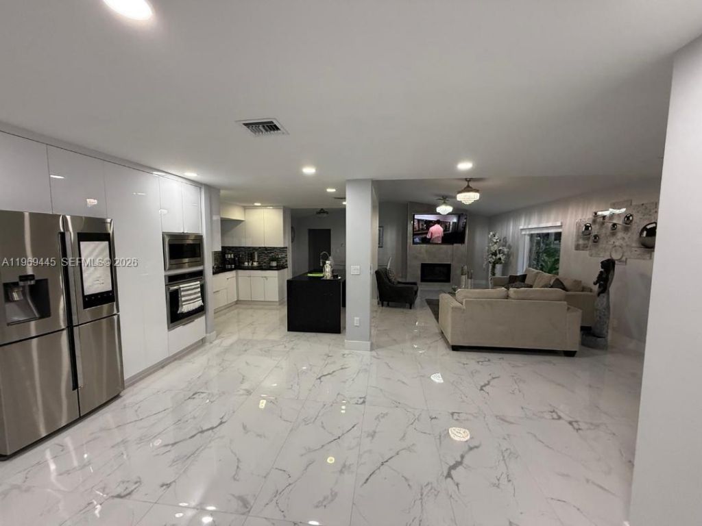 15750 SW 216th St , Miami, FL 33170 Photo