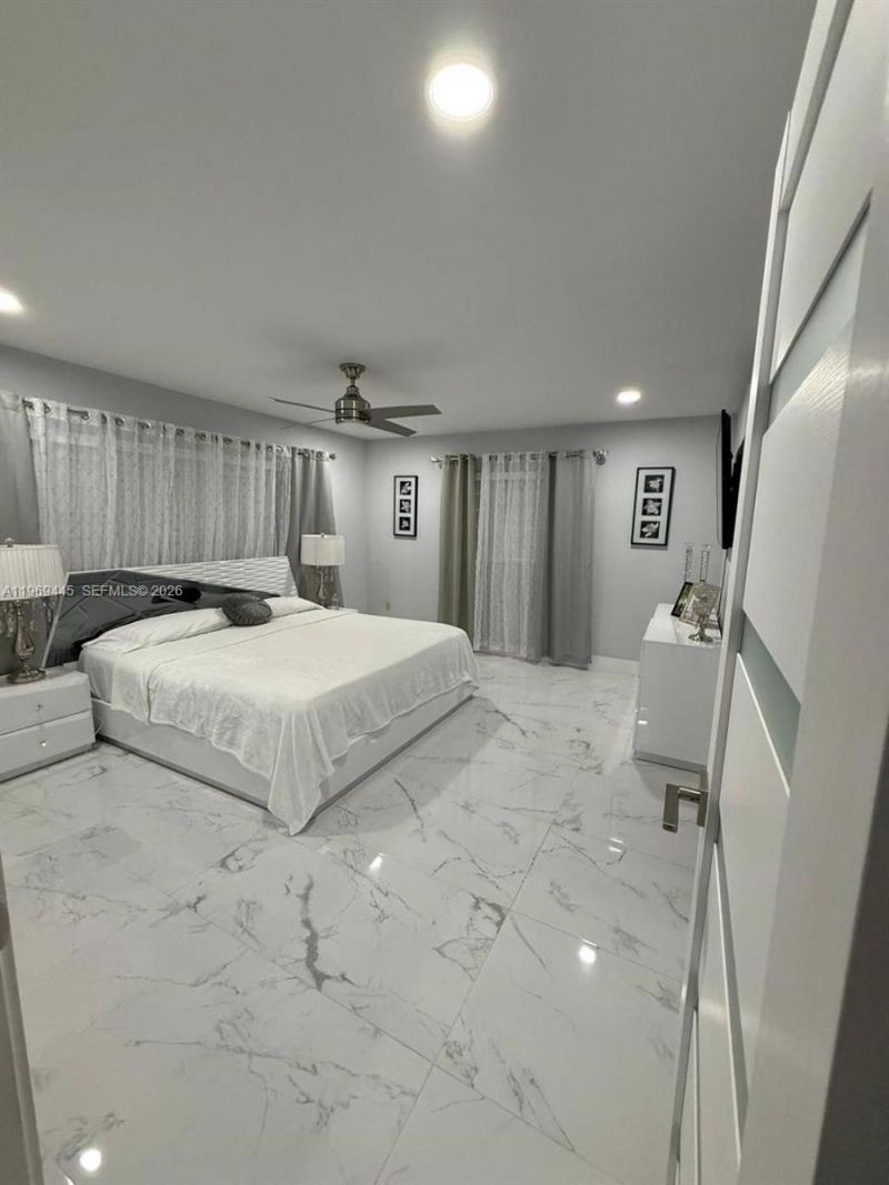 15750 SW 216th St , Miami, FL 33170 Photo