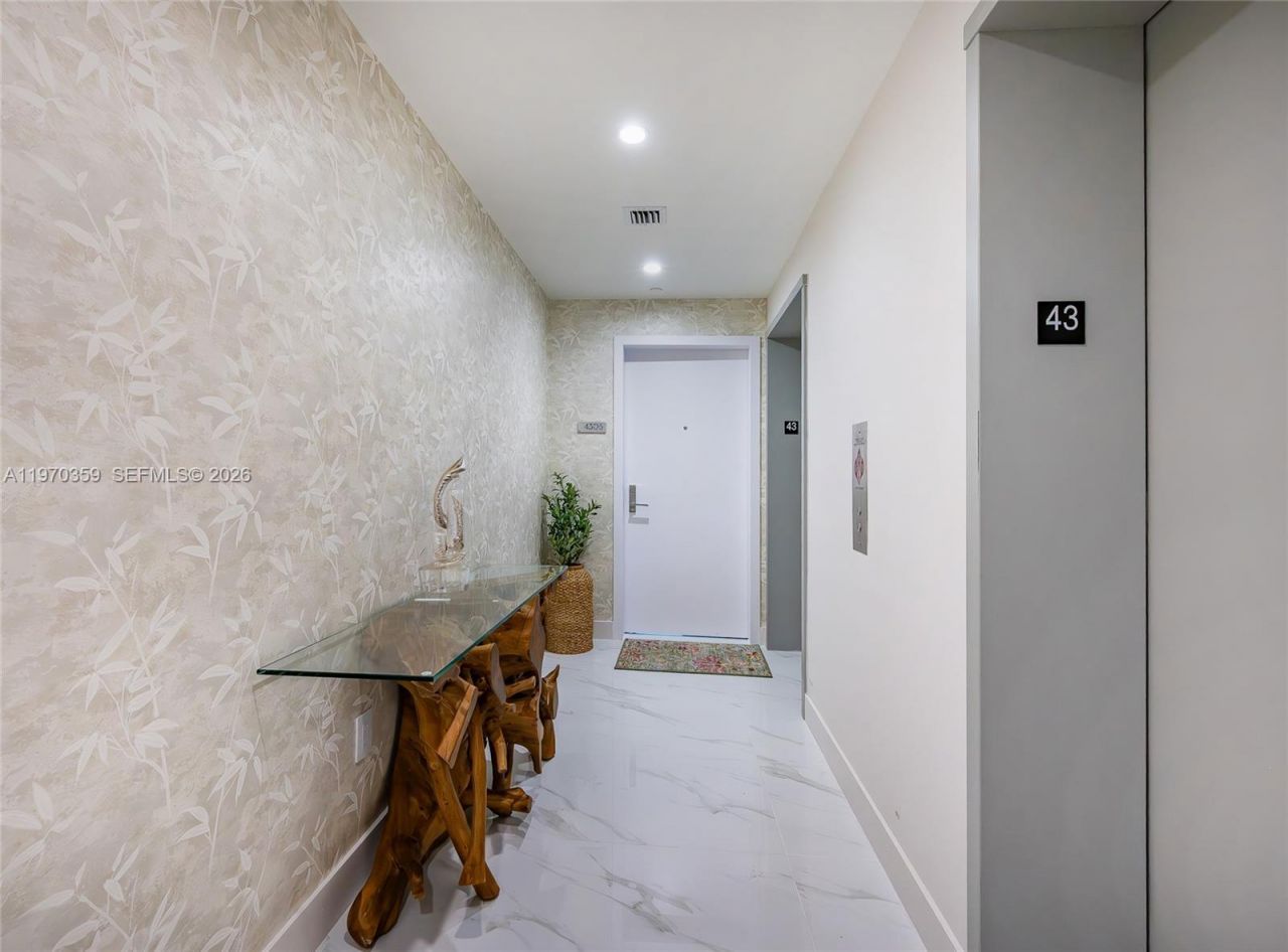 700 NE 24th Street , Unit 4306, Miami, FL 33137 Photo