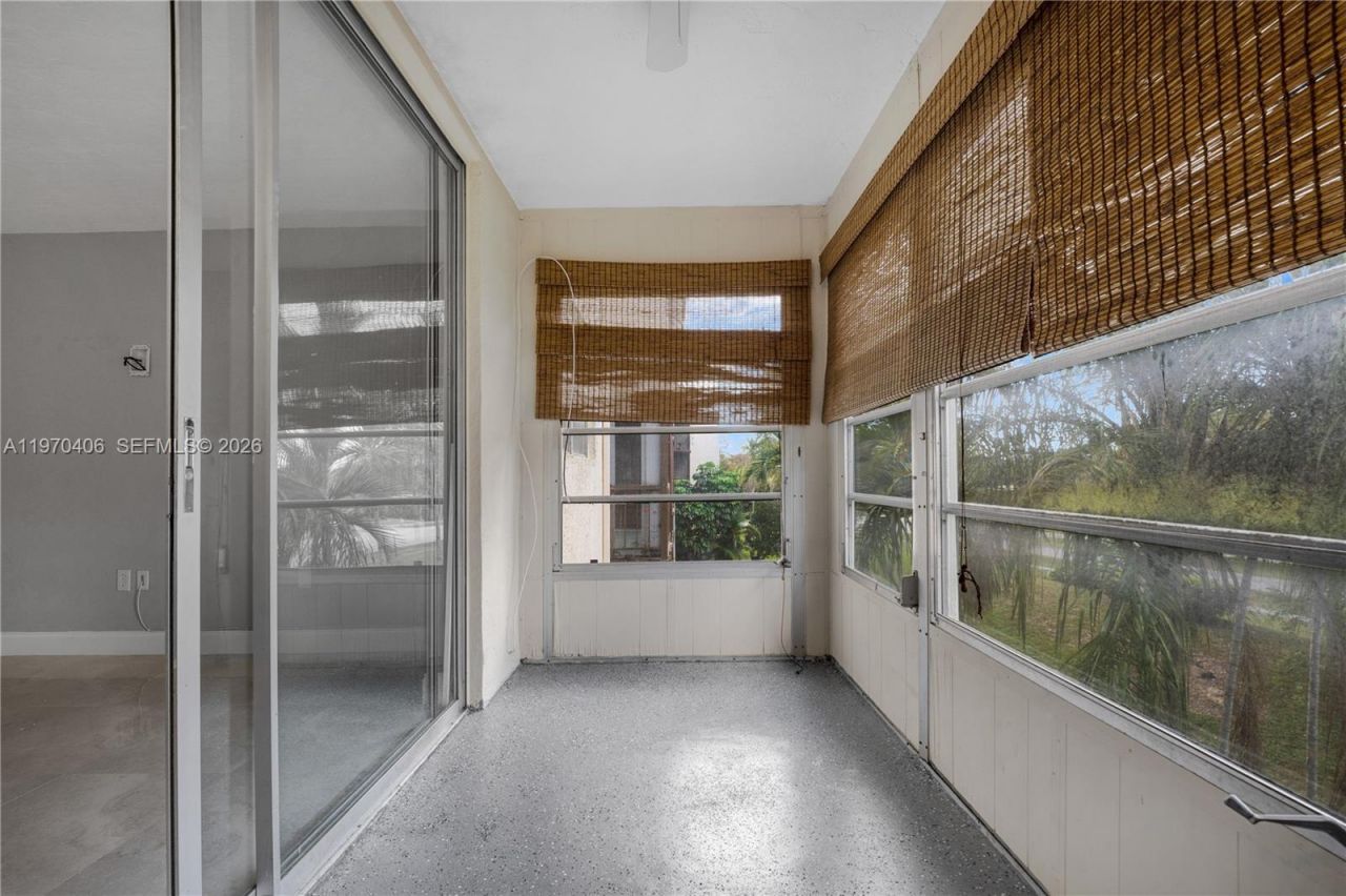 7100 NW 17th St, Unit 305, Plantation, FL 33313 Photo