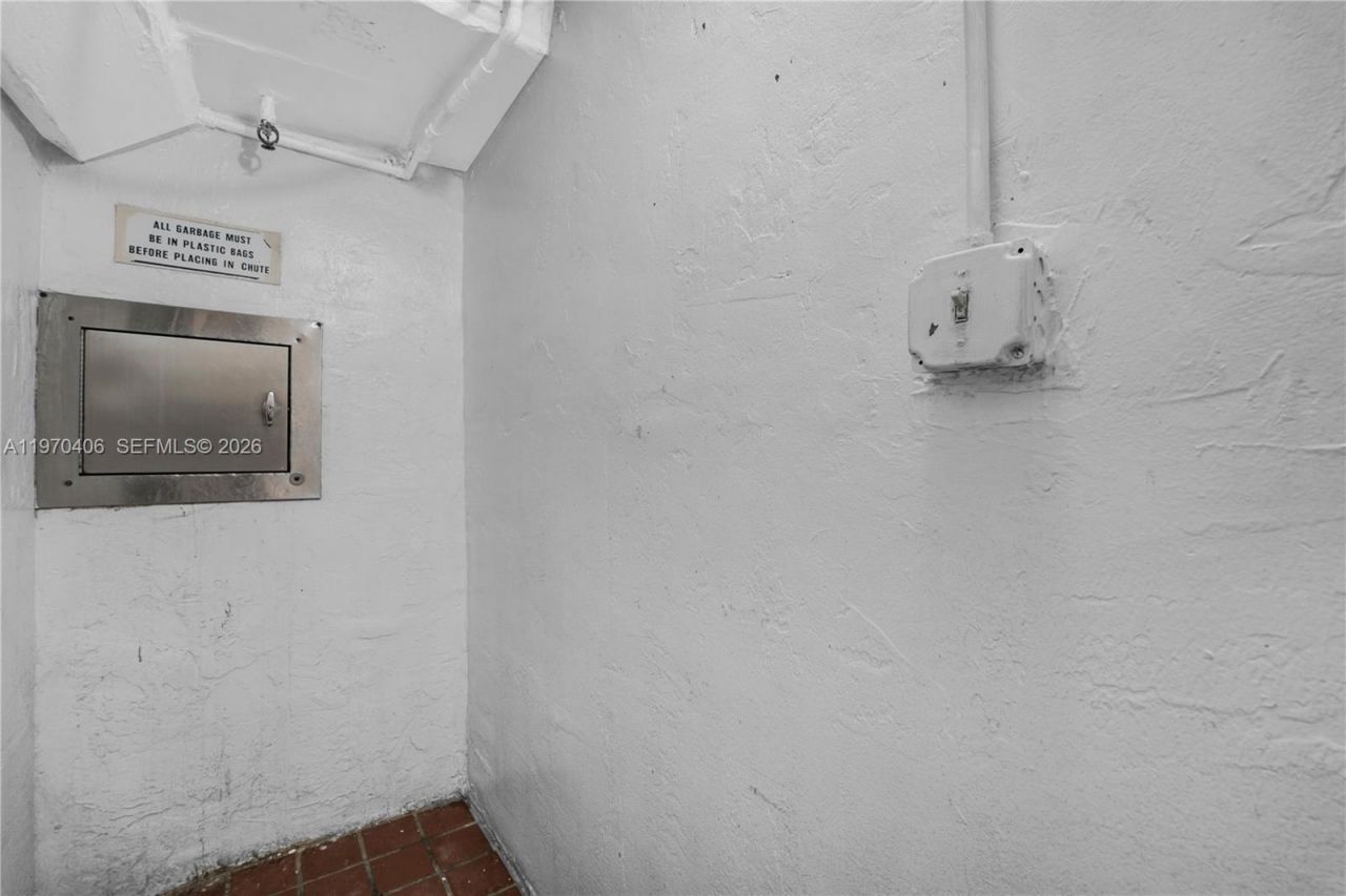 7100 NW 17th St, Unit 305, Plantation, FL 33313 Photo