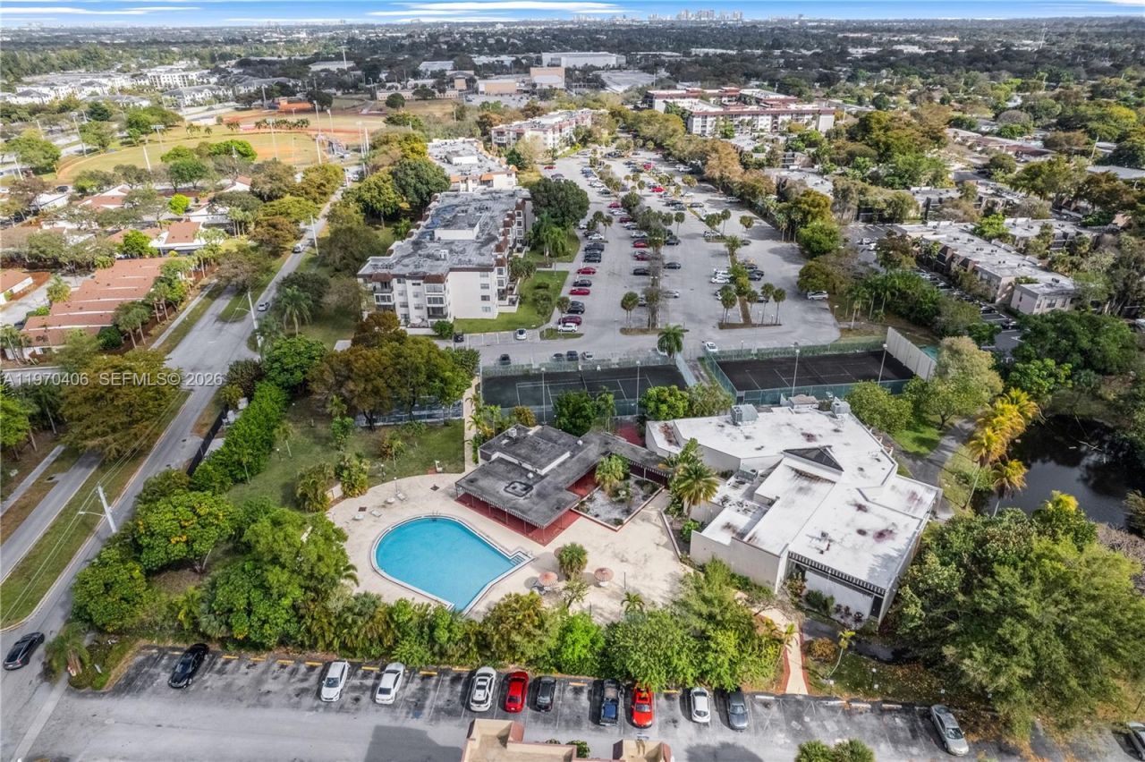 7100 NW 17th St, Unit 305, Plantation, FL 33313 Photo