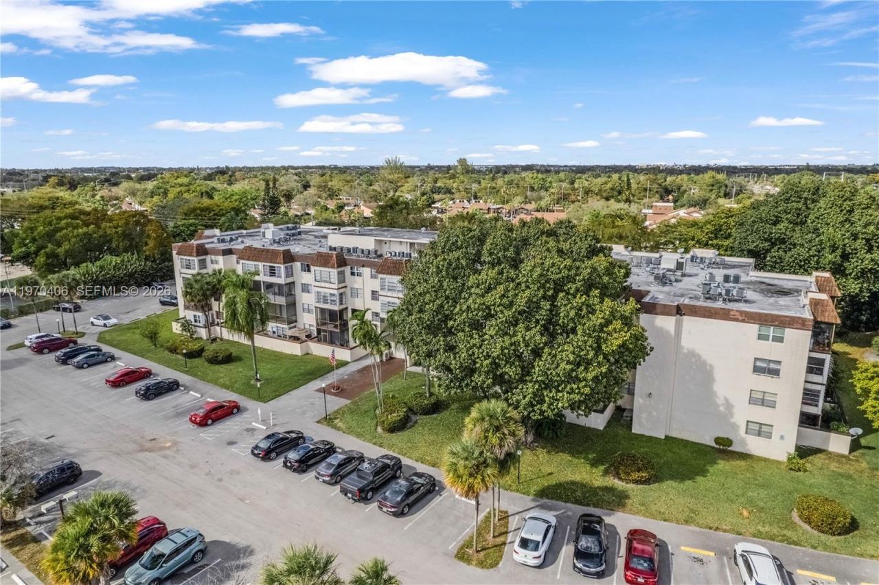 7100 NW 17th St, Unit 305, Plantation, FL 33313 Photo