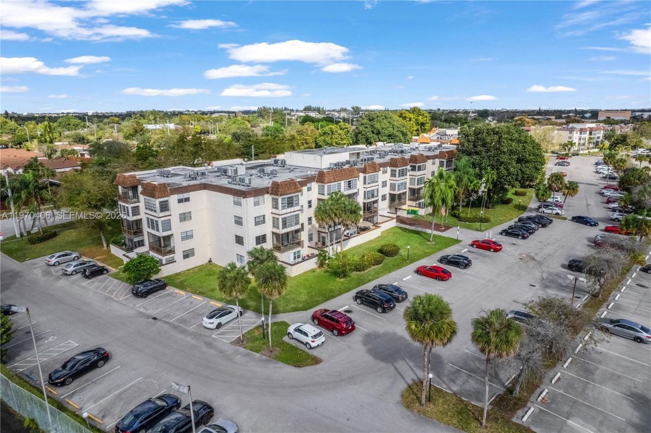 7100 NW 17th St, Unit 305, Plantation, FL 33313 Photo