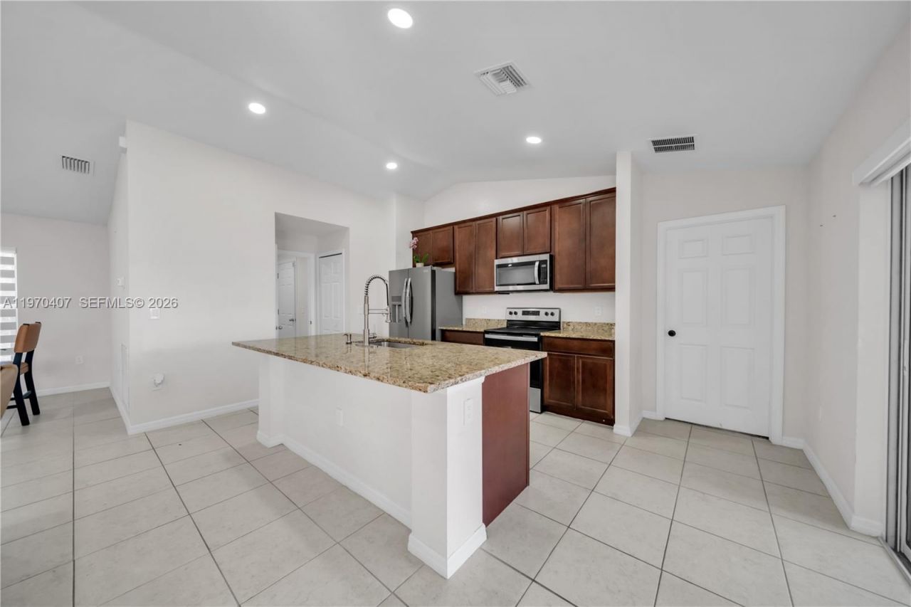 1105 NW 24th Pl, Cape Coral, FL 33993 Photo