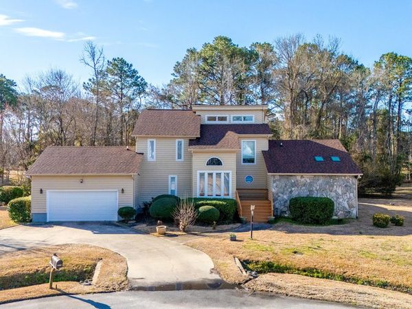 312 Eastchester Drive, Morehead City, NC 28557