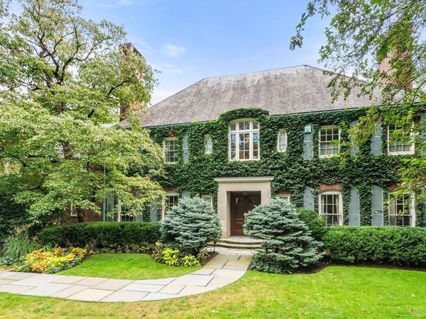 188 Heath St, Brookline, MA 02467