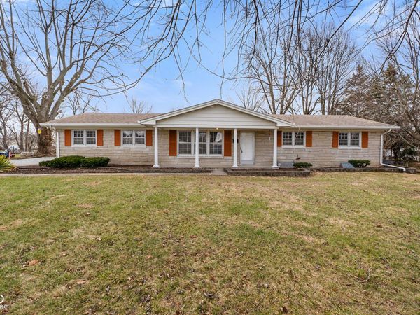 2215 Albany Street , Beech Grove, IN 46107