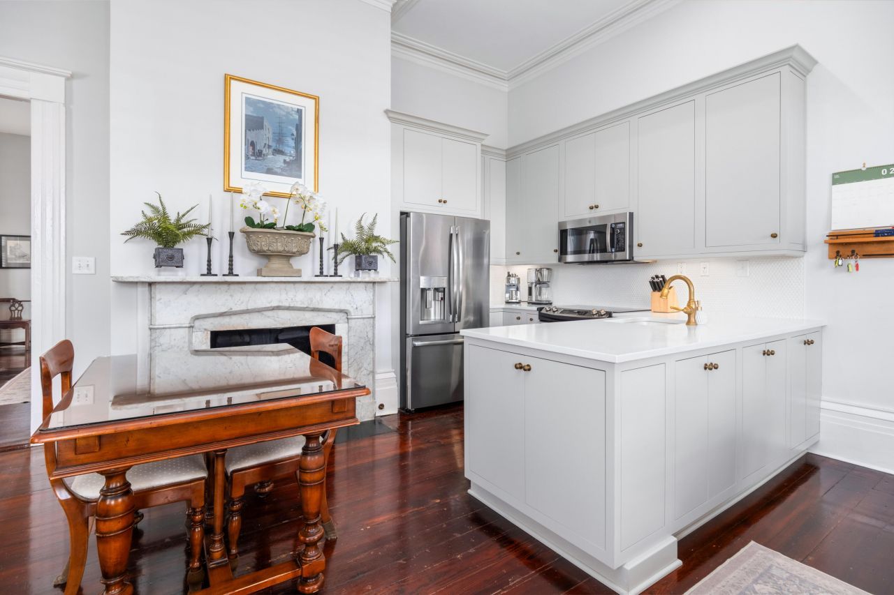 214 Calhoun Street Photo 11