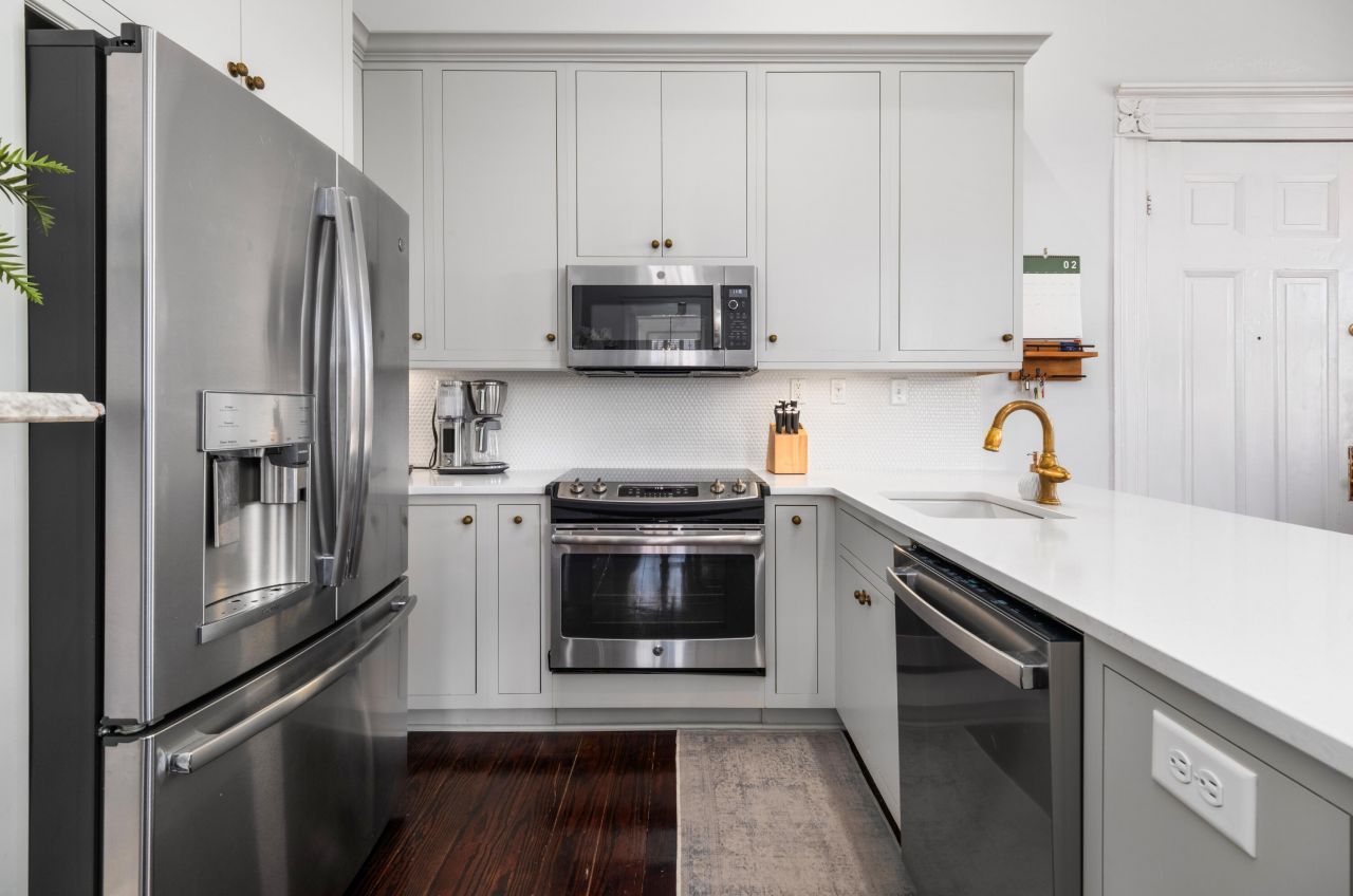 214 Calhoun Street Photo 12