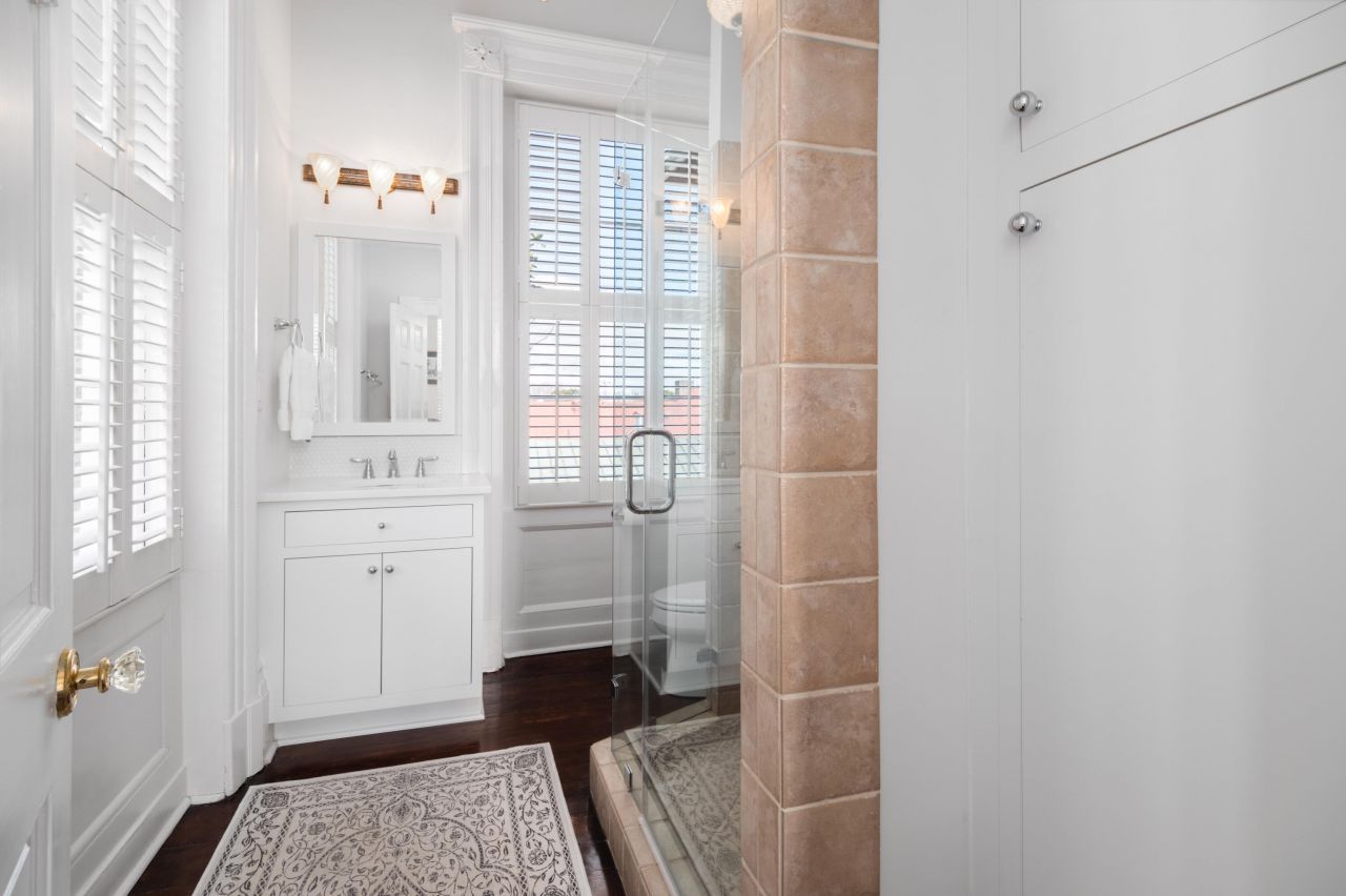 214 Calhoun Street Photo 21