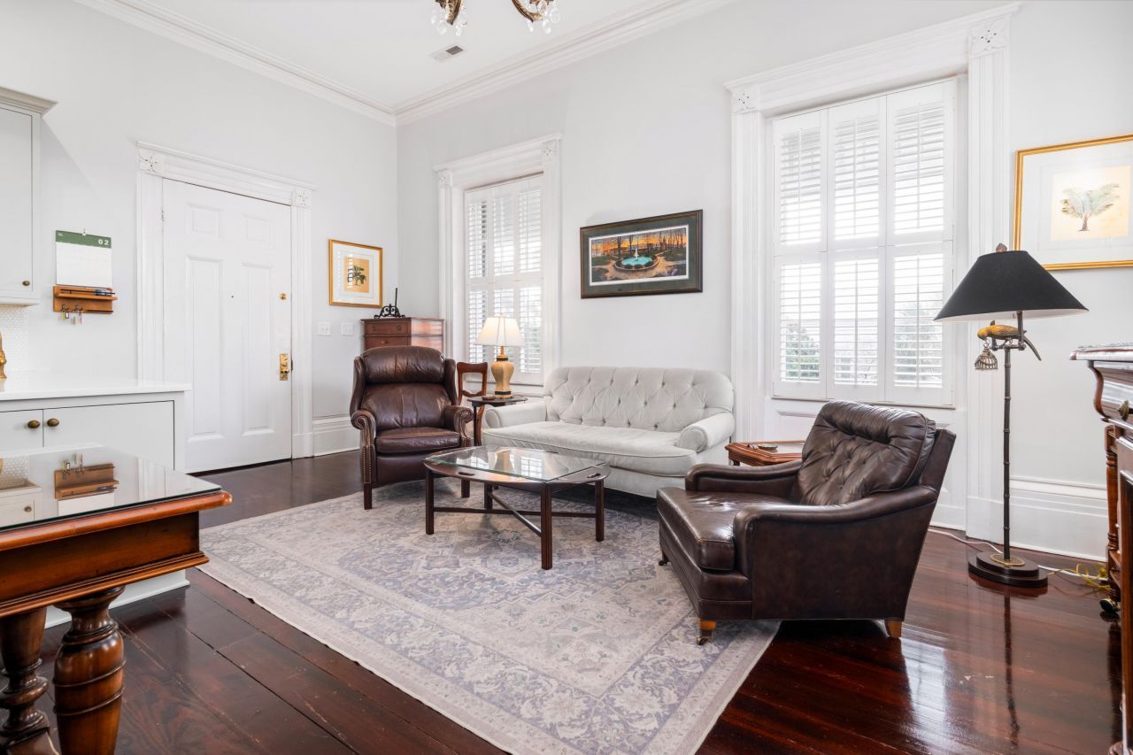 214 Calhoun Street Photo 7