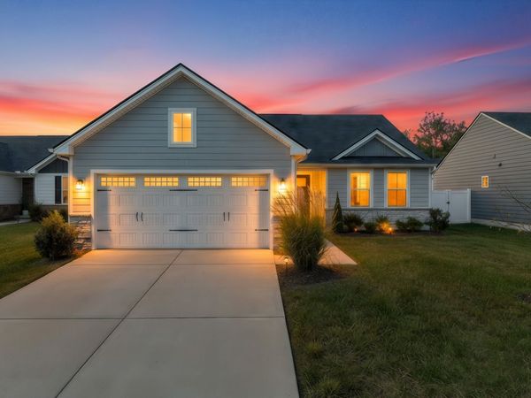 810 Rae Dr, Columbia, TN 38401