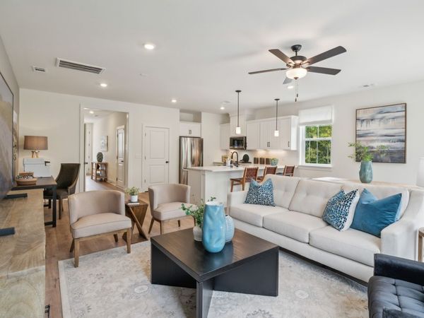 134 Valentine Aly , Nashville, TN 37218