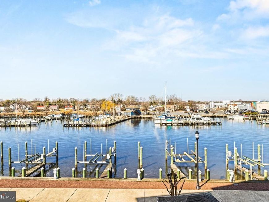 530 Riverside Drive, Unit 202, Salisbury, MD 21801 Main Photo