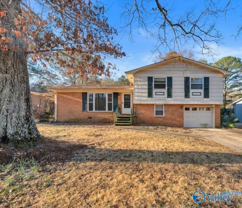 839 Sherwood Forest Drive, Birmingham, AL 35235 Main Photo