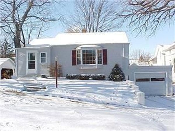 118 2nd Avenue NW, Faribault, MN 55021