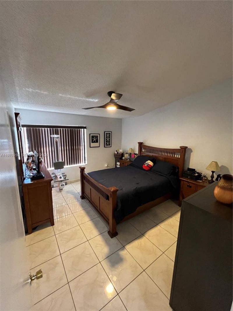 5214 NW 190th St, Miami Gardens, FL 33055 Photo