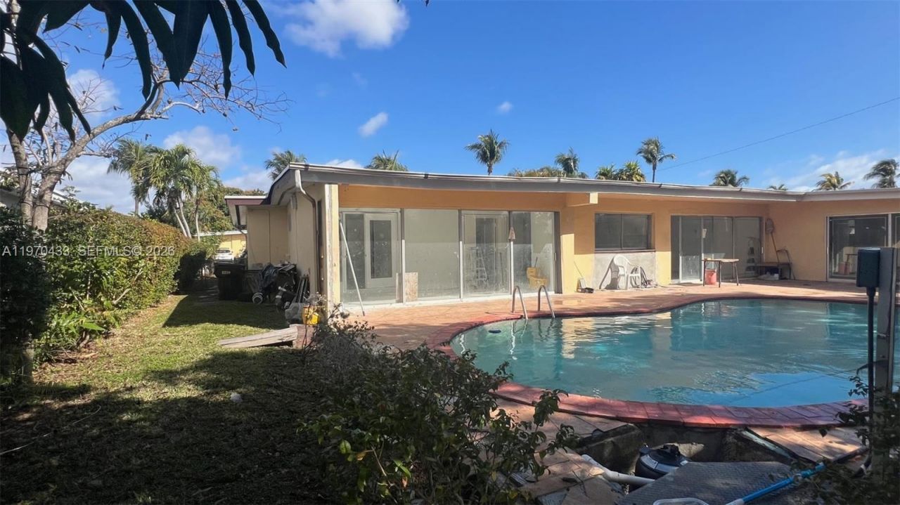 1980 NE 185th Ter, North Miami Beach, FL 33179 Photo