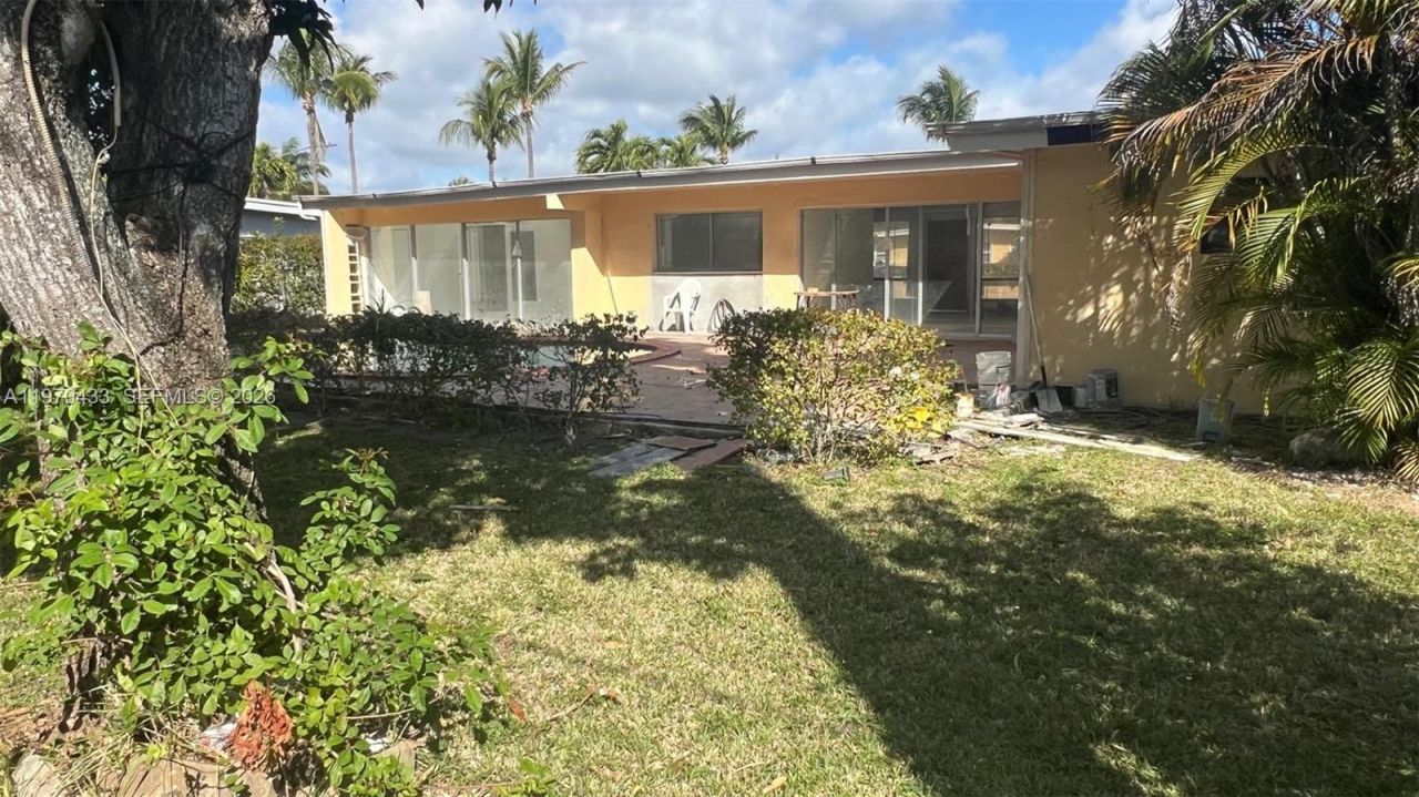1980 NE 185th Ter, North Miami Beach, FL 33179 Photo