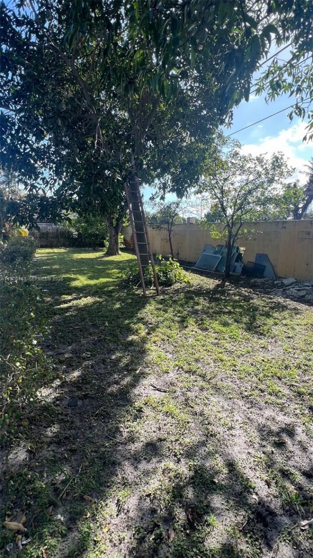 1980 NE 185th Ter, North Miami Beach, FL 33179 Photo