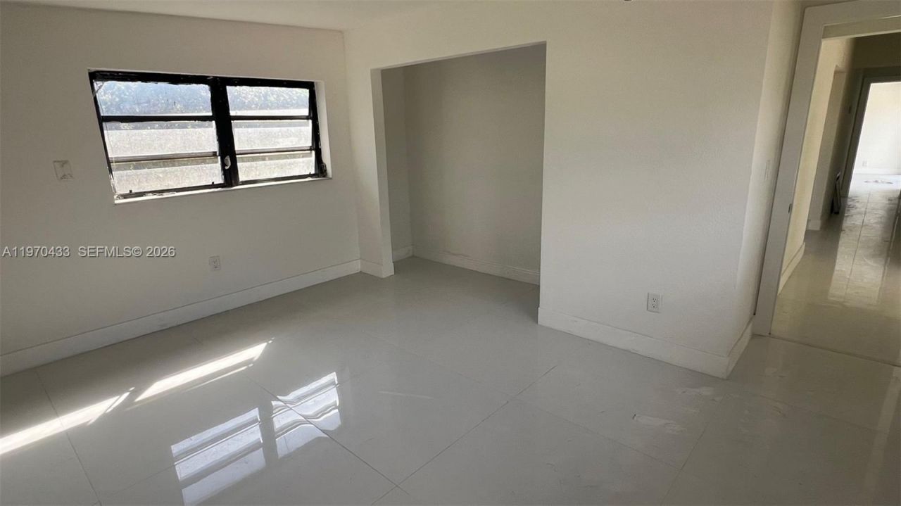 1980 NE 185th Ter, North Miami Beach, FL 33179 Photo