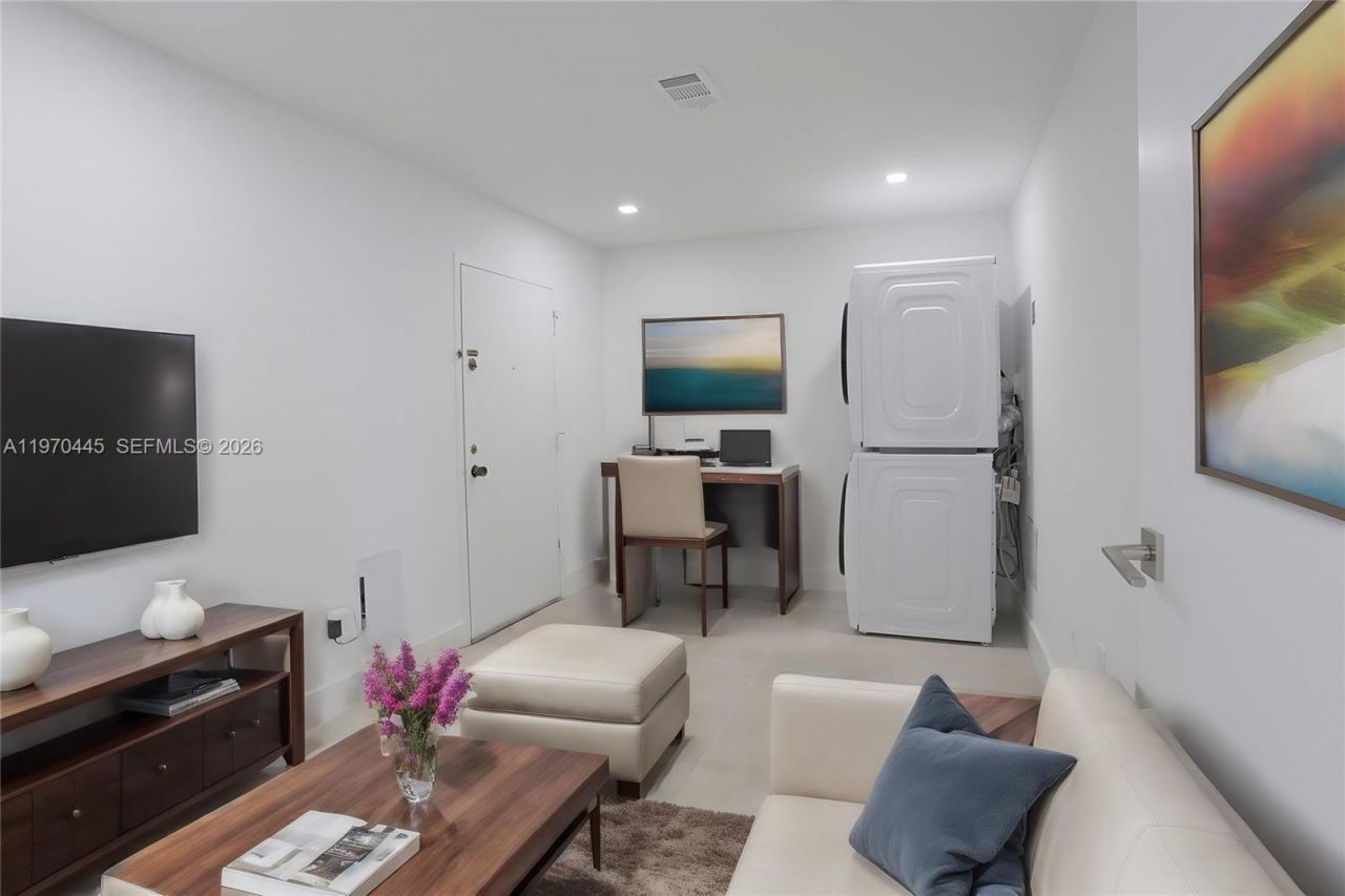 11 Island Ave, Unit PH8, Miami Beach, FL 33139 Photo