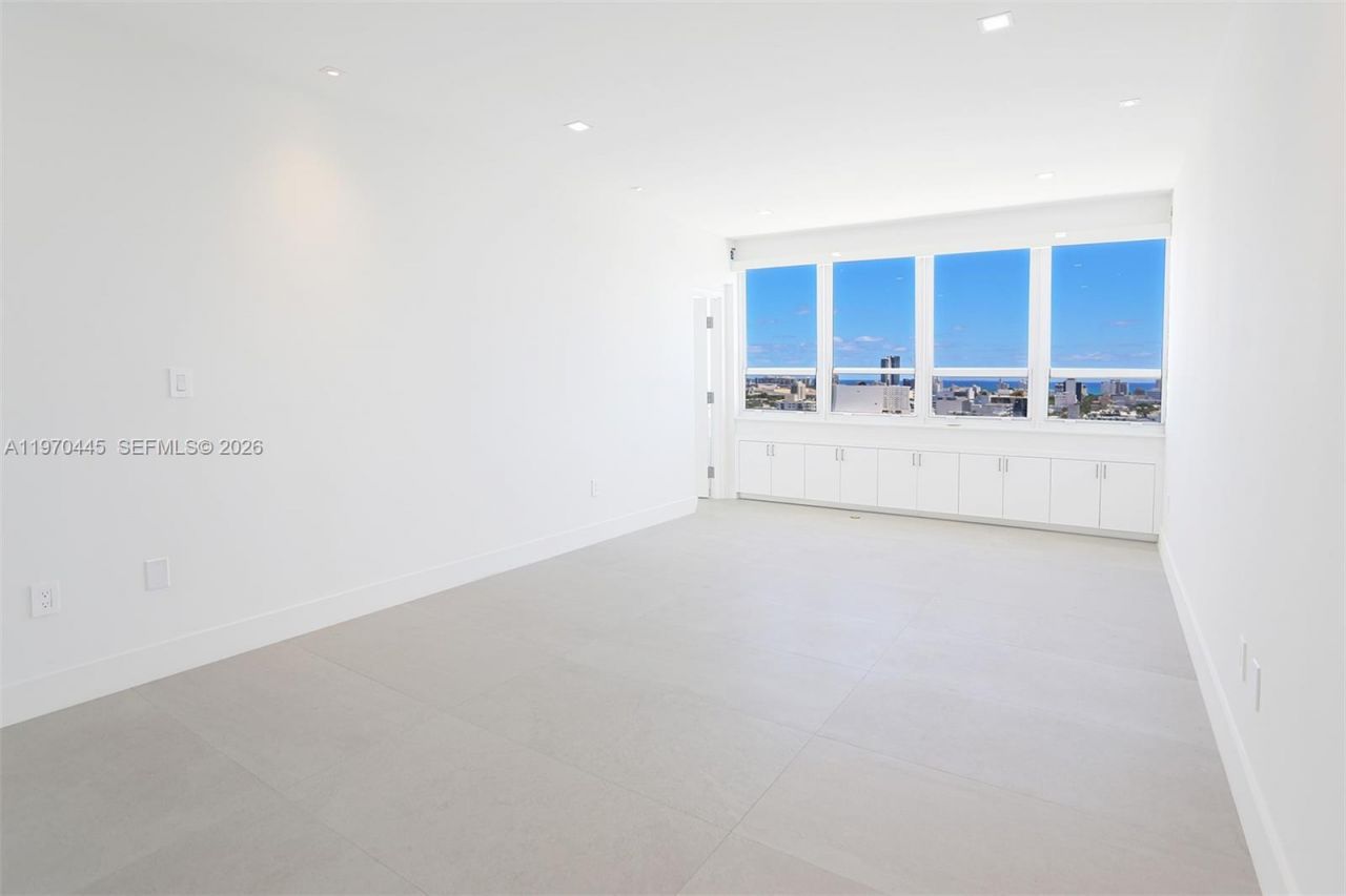 11 Island Ave, Unit PH8, Miami Beach, FL 33139 Photo