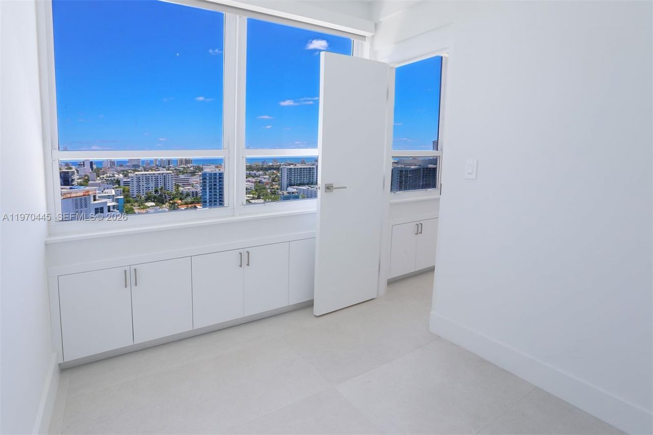 11 Island Ave, Unit PH8, Miami Beach, FL 33139 Photo