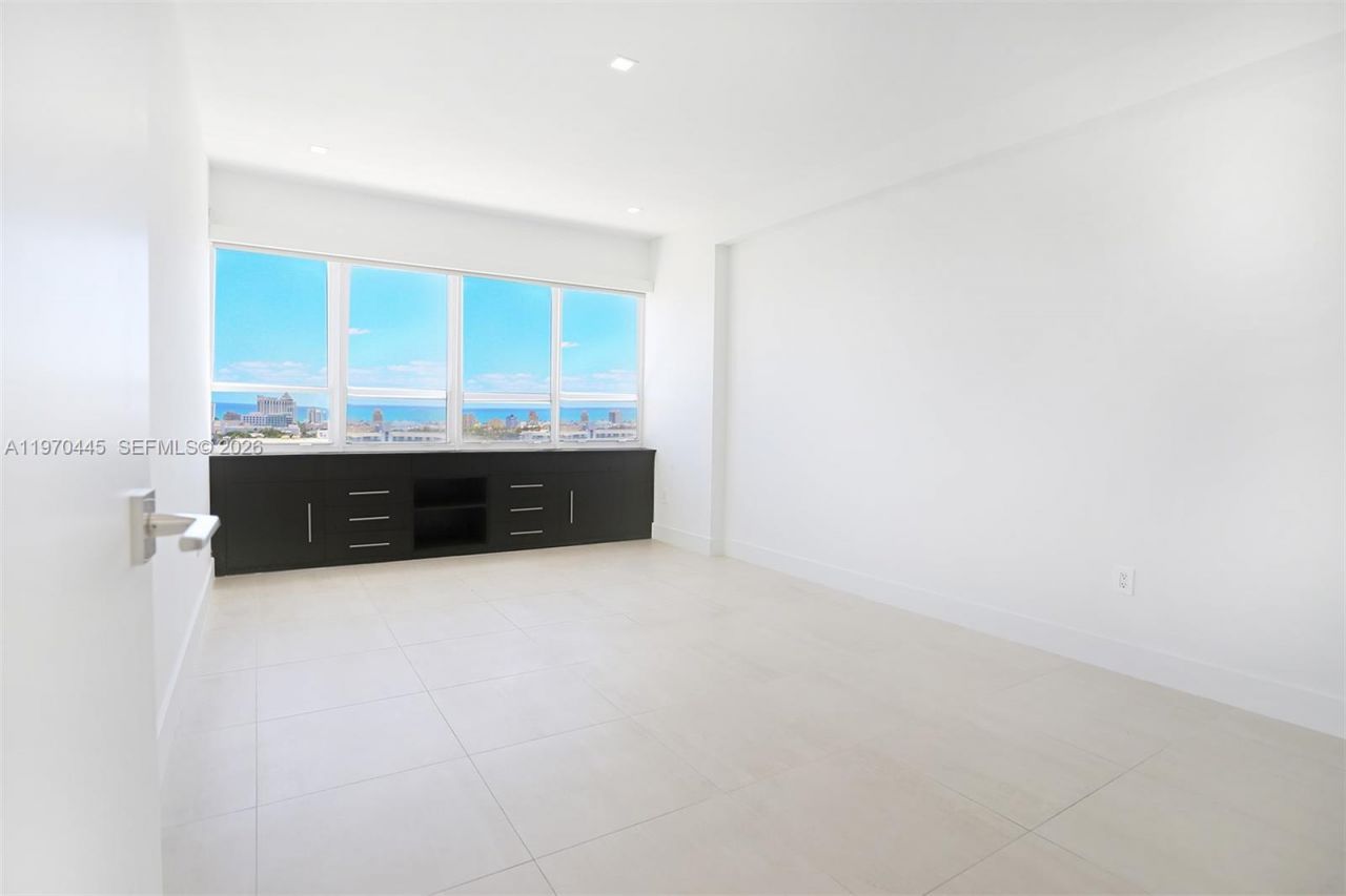 11 Island Ave, Unit PH8, Miami Beach, FL 33139 Photo