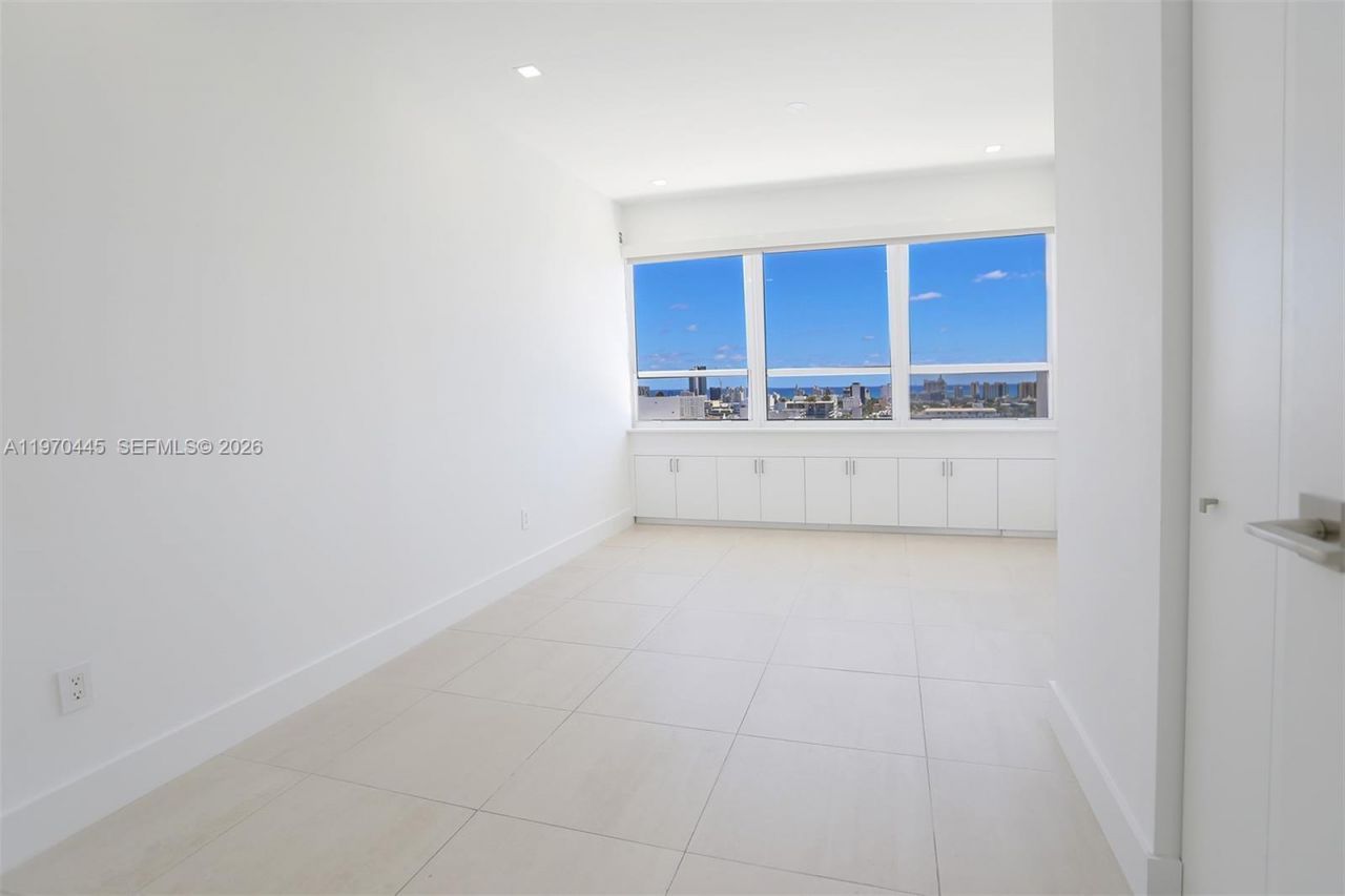 11 Island Ave, Unit PH8, Miami Beach, FL 33139 Photo
