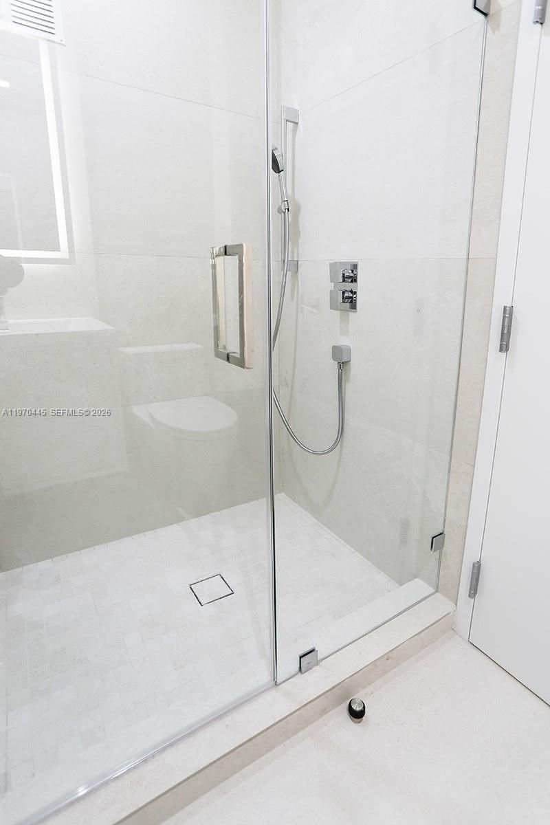 11 Island Ave, Unit PH8, Miami Beach, FL 33139 Photo