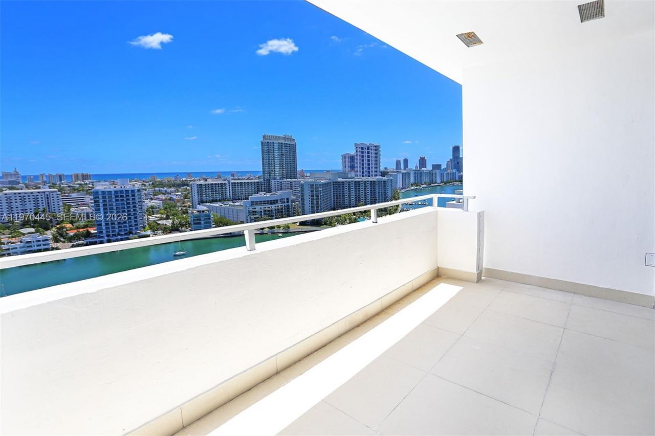 11 Island Ave, Unit PH8, Miami Beach, FL 33139 Photo