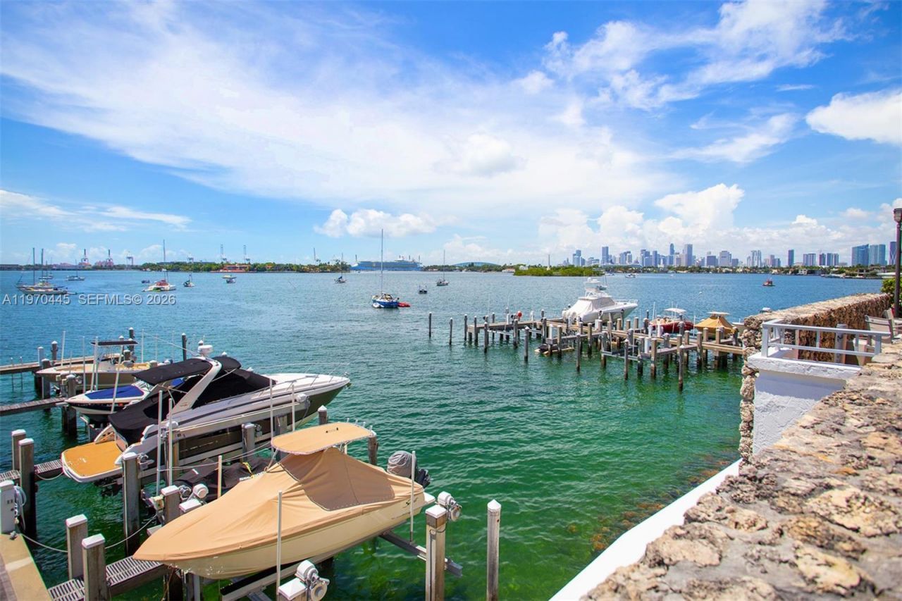 11 Island Ave, Unit PH8, Miami Beach, FL 33139 Photo