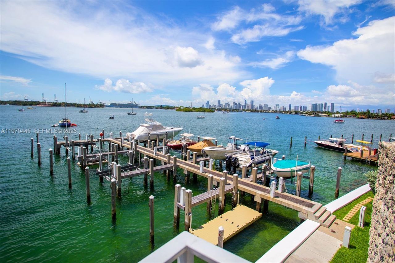 11 Island Ave, Unit PH8, Miami Beach, FL 33139 Photo