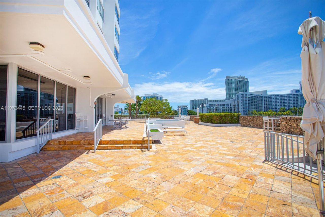 11 Island Ave, Unit PH8, Miami Beach, FL 33139 Photo