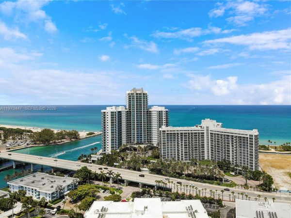 10275 Collins Ave , Unit PH 1505, Bal Harbour, FL 33154
