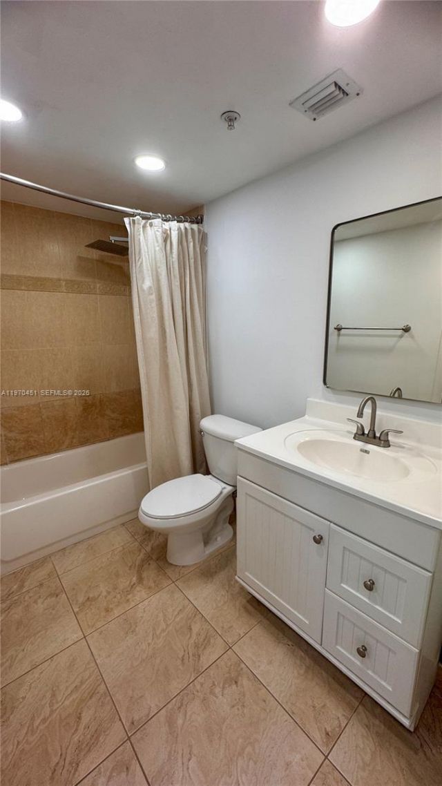 2829 Indian Creek Dr , Unit 509, Miami Beach, FL 33140 Photo