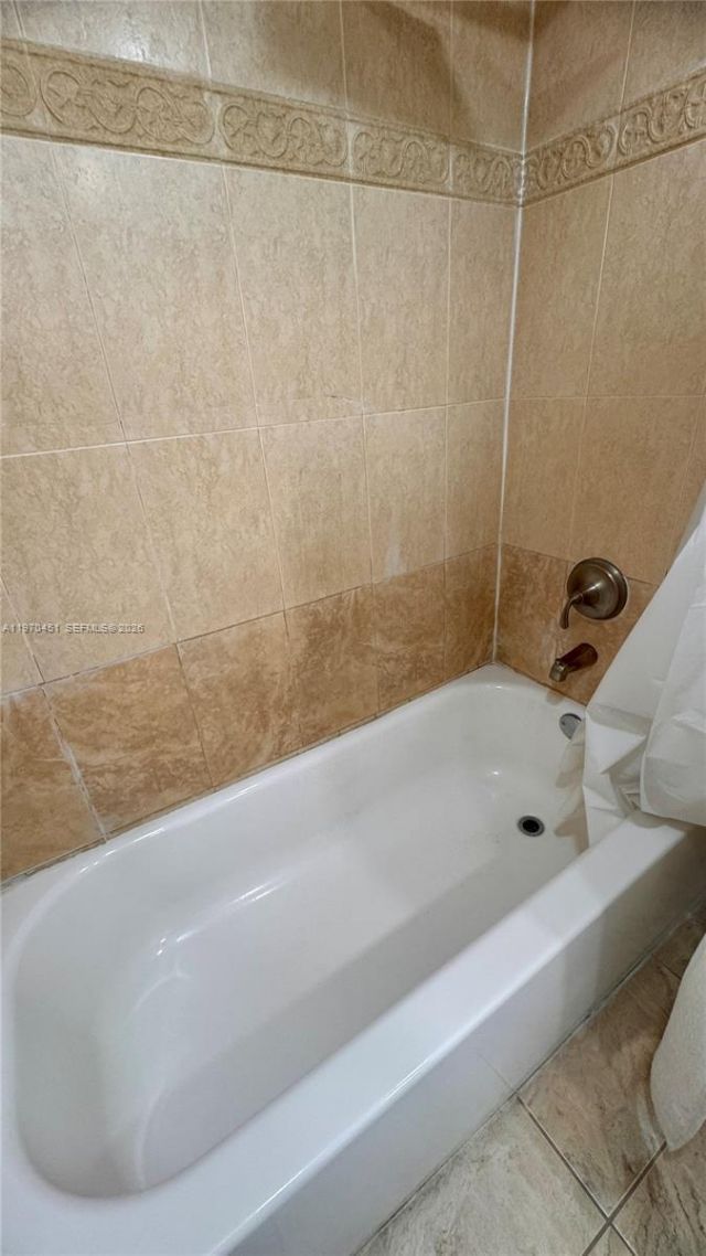 2829 Indian Creek Dr , Unit 509, Miami Beach, FL 33140 Photo