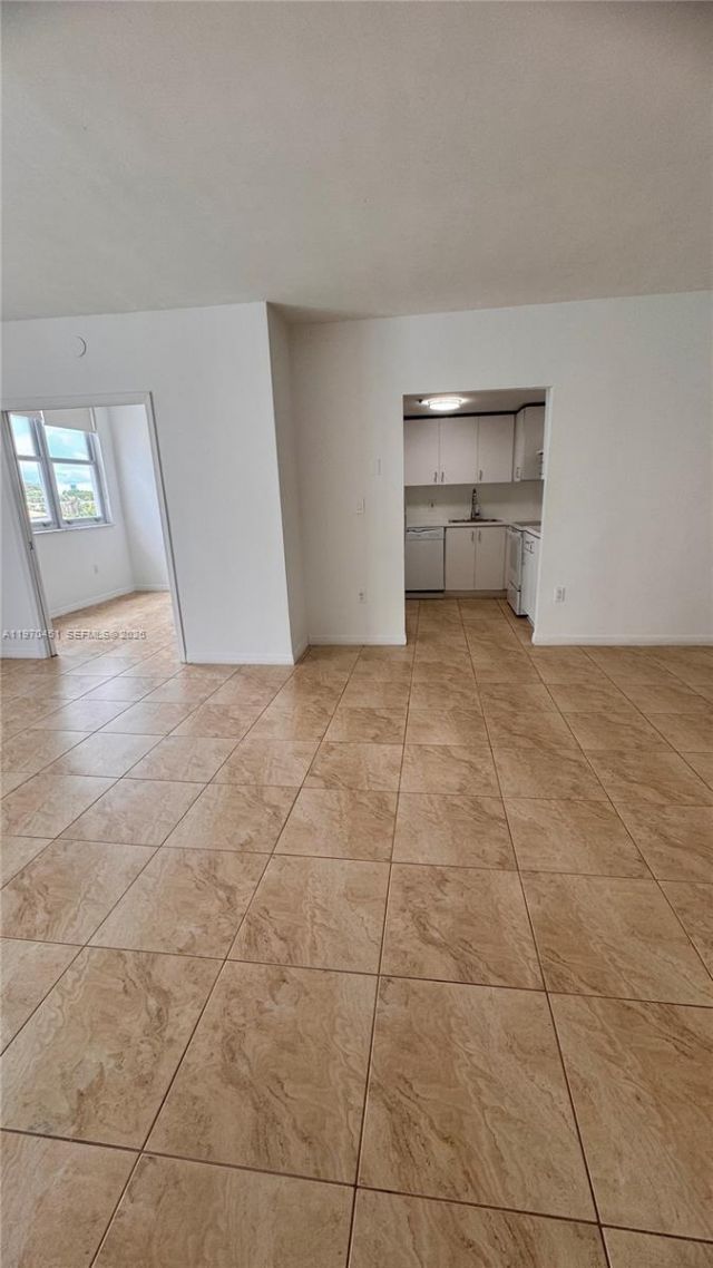 2829 Indian Creek Dr , Unit 509, Miami Beach, FL 33140 Photo