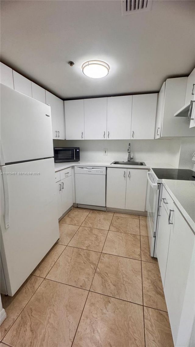 2829 Indian Creek Dr , Unit 509, Miami Beach, FL 33140 Photo