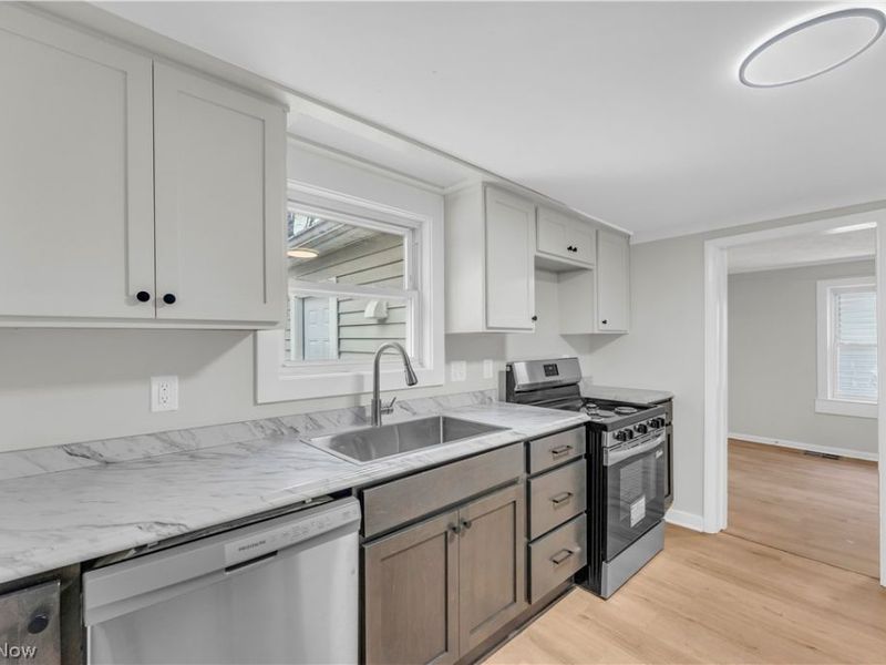 242 Orchard Avenue, Cuyahoga Falls, OH 44221 Photo 22