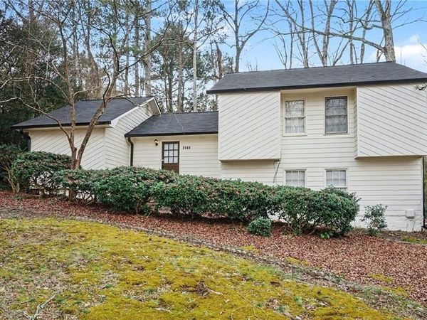 2060 Lost Forest Lane SW, Conyers, GA 30094