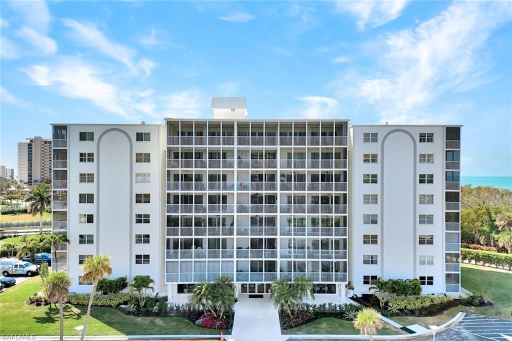 1 Bluebill Ave, Unit 409, Naples, FL 34108 Photo