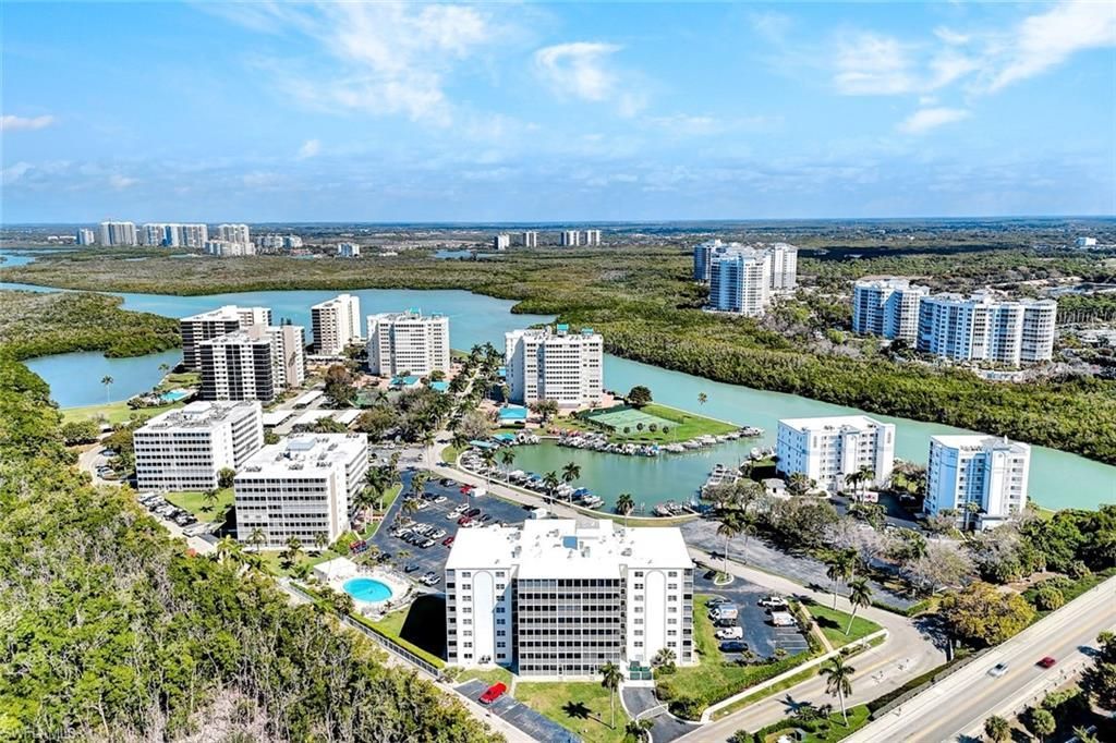 1 Bluebill Ave, Unit 409, Naples, FL 34108 Photo