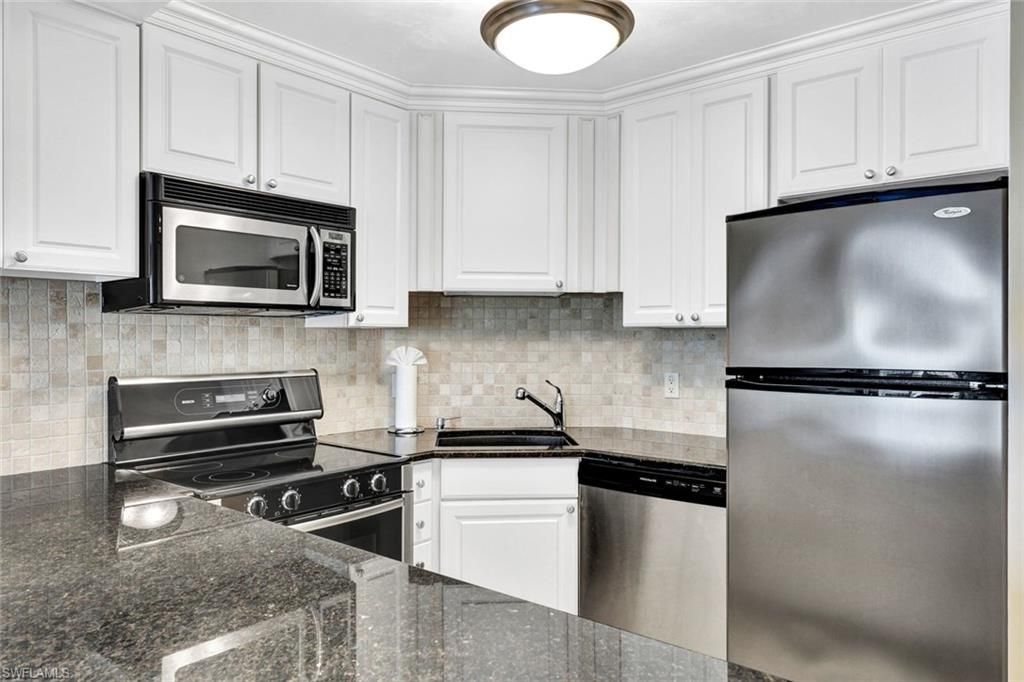 1 Bluebill Ave, Unit 409, Naples, FL 34108 Photo