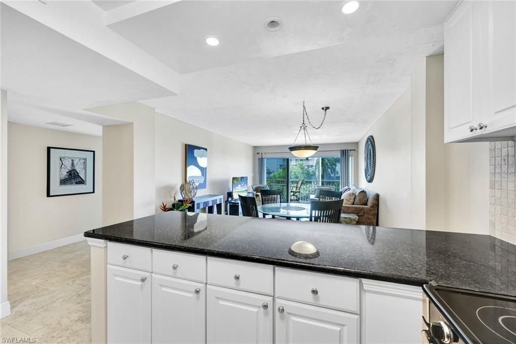 1 Bluebill Ave, Unit 409, Naples, FL 34108 Photo