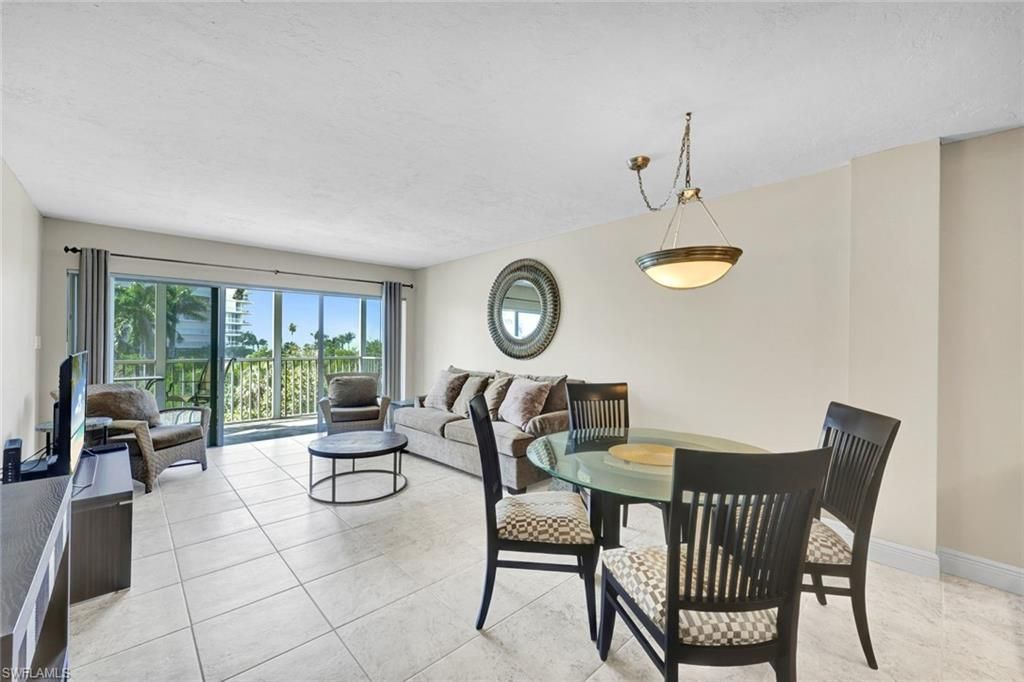 1 Bluebill Ave, Unit 409, Naples, FL 34108 Photo